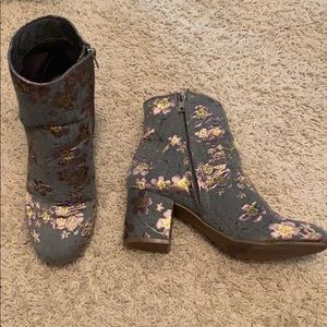 Flowery Booties